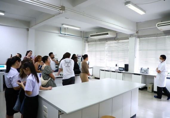 ภาพกิจกรรม  คณะวิทยาศาสตร์และเทคโนโลยี ต้อนรับคณะอาจารย์และนักศึกษาจาก Georgia Gwinnett College ประเทศสหรัฐอเมริกา