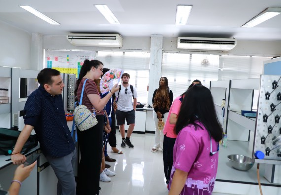 ภาพกิจกรรม  คณะวิทยาศาสตร์และเทคโนโลยี ต้อนรับคณะอาจารย์และนักศึกษาจาก Georgia Gwinnett College ประเทศสหรัฐอเมริกา