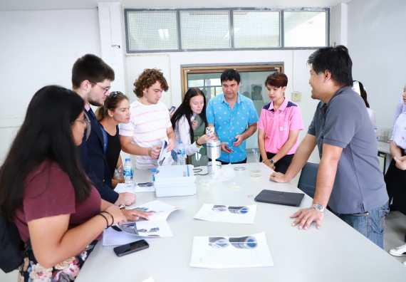 ภาพกิจกรรม  คณะวิทยาศาสตร์และเทคโนโลยี ต้อนรับคณะอาจารย์และนักศึกษาจาก Georgia Gwinnett College ประเทศสหรัฐอเมริกา