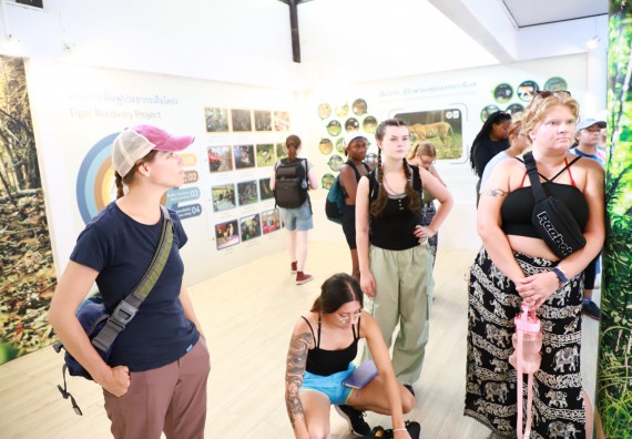 ภาพกิจกรรม  คณะวิทยาศาสตร์และเทคโนโลยี นำอาจารย์และนักศึกษาจาก Georgia Gwinnett College ประเทศสหรัฐอเมริกา ศึกษาดูงาน