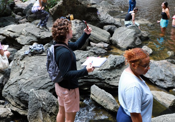 ภาพกิจกรรม  คณะวิทยาศาสตร์และเทคโนโลยี นำอาจารย์และนักศึกษาจาก Georgia Gwinnett College ประเทศสหรัฐอเมริกา ศึกษาดูงาน