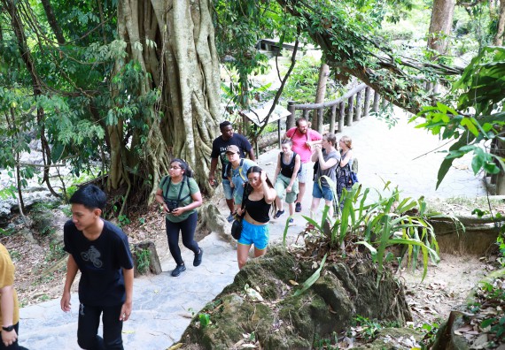 ภาพกิจกรรม  คณะวิทยาศาสตร์และเทคโนโลยี นำอาจารย์และนักศึกษาจาก Georgia Gwinnett College ประเทศสหรัฐอเมริกา ศึกษาดูงาน