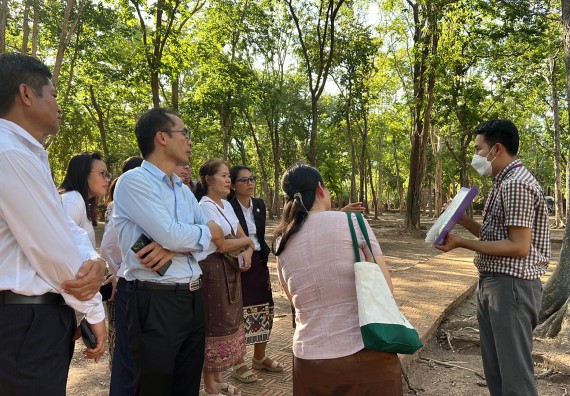 ภาพกิจกรรม  คณะวิทยาศาสตร์และเทคโนโลยี นำอาจารย์และบุคลากรมหาวิทยาลัยราชภัฏกำแพงเพชร และ มหาวิทยาลัยแห่งชาติลาว เยี่ยมชมอุทยานประวัติศาสตร์กำแพงเพชร