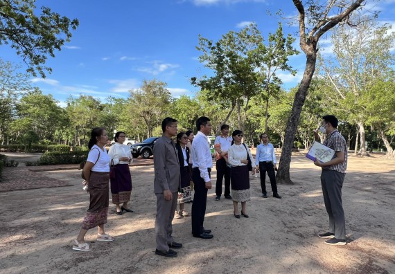 ภาพกิจกรรม  คณะวิทยาศาสตร์และเทคโนโลยี นำอาจารย์และบุคลากรมหาวิทยาลัยราชภัฏกำแพงเพชร และ มหาวิทยาลัยแห่งชาติลาว เยี่ยมชมอุทยานประวัติศาสตร์กำแพงเพชร