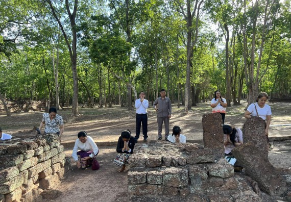 ภาพกิจกรรม  คณะวิทยาศาสตร์และเทคโนโลยี นำอาจารย์และบุคลากรมหาวิทยาลัยราชภัฏกำแพงเพชร และ มหาวิทยาลัยแห่งชาติลาว เยี่ยมชมอุทยานประวัติศาสตร์กำแพงเพชร