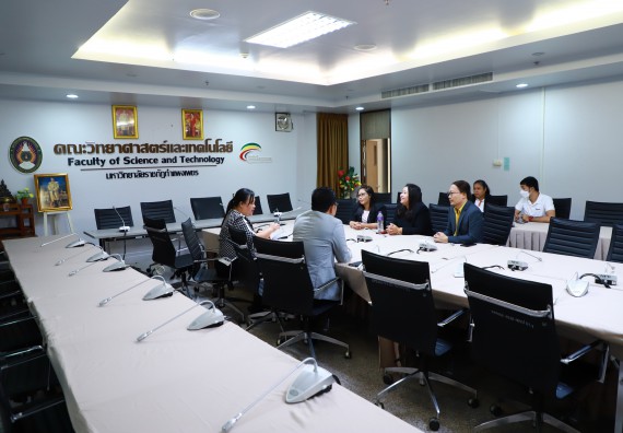 ภาพกิจกรรม   บริษัท ปตท.สำรวจและผลิตปิโตรเลียม จำกัด (มหาชน) มอบทุนสนับสนุนการศึกษา ปตท.สผ. โครงการเอส 1 ปี 2566 ให้กับคณะวิทยาศาสตร์และเทคโนโลยี มหาวิทยาลัยราชภัฏกำแพงเพชร