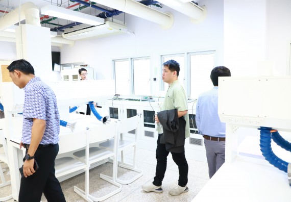 ภาพกิจกรรม  คณะวิทยาศาสตร์และเทคโนโลยี เป็นเจ้าภาพจัดกิจกรรมประชุมทีมนักวิจัย ภายใต้โครงการพัฒนาศักยภาพเยาวชนด้านและการเขียนโค้ดเพื่อมุ่งสู่การเป็นนวัตกรด้านปัญญาประดิษฐ์