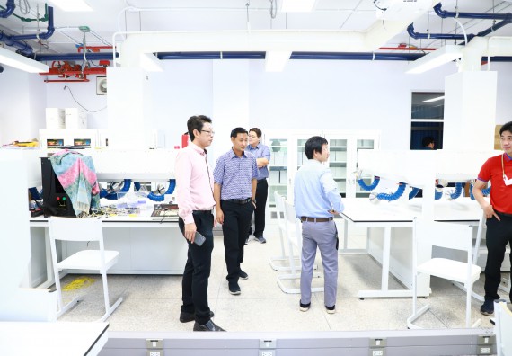 ภาพกิจกรรม  คณะวิทยาศาสตร์และเทคโนโลยี เป็นเจ้าภาพจัดกิจกรรมประชุมทีมนักวิจัย ภายใต้โครงการพัฒนาศักยภาพเยาวชนด้านและการเขียนโค้ดเพื่อมุ่งสู่การเป็นนวัตกรด้านปัญญาประดิษฐ์