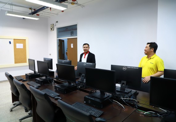 ภาพกิจกรรม  คณะวิทยาศาสตร์และเทคโนโลยี เป็นเจ้าภาพจัดกิจกรรมประชุมทีมนักวิจัย ภายใต้โครงการพัฒนาศักยภาพเยาวชนด้านและการเขียนโค้ดเพื่อมุ่งสู่การเป็นนวัตกรด้านปัญญาประดิษฐ์