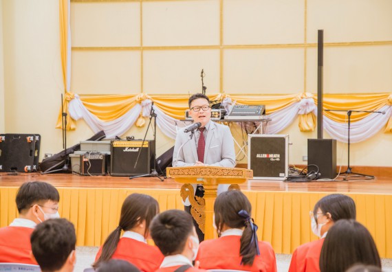 ภาพกิจกรรม   คณะวิทยาศาสตร์และเทคโนโลยี มหาวิทยาลัยราชภัฏกำแพงเพชร ร่วมกับโรงเรียนกำแพงเพชรพิทยาคม จัดโครงการค่ายวิทยาศาสตร์นักเรียนห้องเรียนพิเศษ