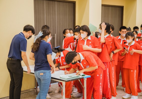 ภาพกิจกรรม   คณะวิทยาศาสตร์และเทคโนโลยี มหาวิทยาลัยราชภัฏกำแพงเพชร ร่วมกับโรงเรียนกำแพงเพชรพิทยาคม จัดโครงการค่ายวิทยาศาสตร์นักเรียนห้องเรียนพิเศษ