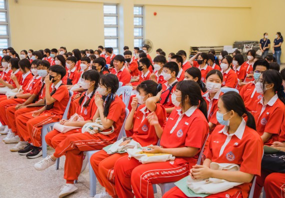 ภาพกิจกรรม   คณะวิทยาศาสตร์และเทคโนโลยี มหาวิทยาลัยราชภัฏกำแพงเพชร ร่วมกับโรงเรียนกำแพงเพชรพิทยาคม จัดโครงการค่ายวิทยาศาสตร์นักเรียนห้องเรียนพิเศษ