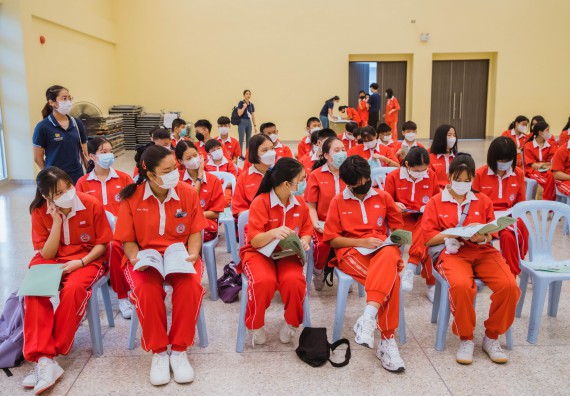 ภาพกิจกรรม   คณะวิทยาศาสตร์และเทคโนโลยี มหาวิทยาลัยราชภัฏกำแพงเพชร ร่วมกับโรงเรียนกำแพงเพชรพิทยาคม จัดโครงการค่ายวิทยาศาสตร์นักเรียนห้องเรียนพิเศษ