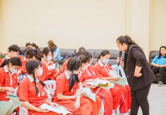 ภาพกิจกรรม   คณะวิทยาศาสตร์และเทคโนโลยี มหาวิทยาลัยราชภัฏกำแพงเพชร ร่วมกับโรงเรียนกำแพงเพชรพิทยาคม จัดโครงการค่ายวิทยาศาสตร์นักเรียนห้องเรียนพิเศษ