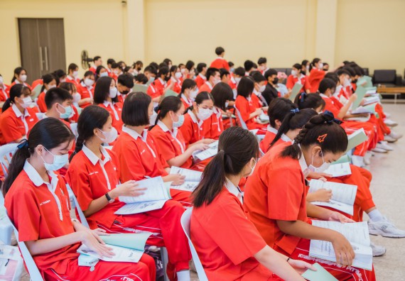 ภาพกิจกรรม   คณะวิทยาศาสตร์และเทคโนโลยี มหาวิทยาลัยราชภัฏกำแพงเพชร ร่วมกับโรงเรียนกำแพงเพชรพิทยาคม จัดโครงการค่ายวิทยาศาสตร์นักเรียนห้องเรียนพิเศษ