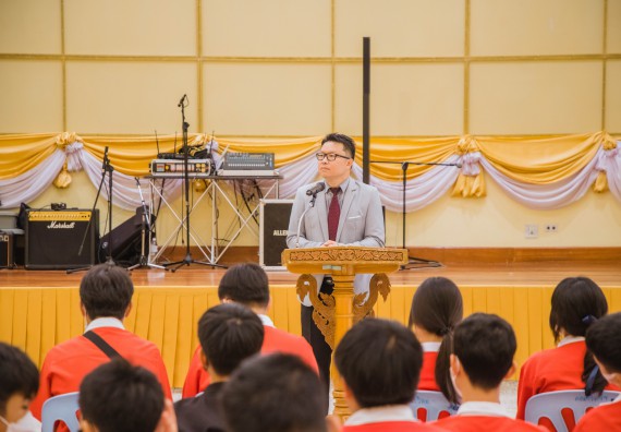 ภาพกิจกรรม   คณะวิทยาศาสตร์และเทคโนโลยี มหาวิทยาลัยราชภัฏกำแพงเพชร ร่วมกับโรงเรียนกำแพงเพชรพิทยาคม จัดโครงการค่ายวิทยาศาสตร์นักเรียนห้องเรียนพิเศษ