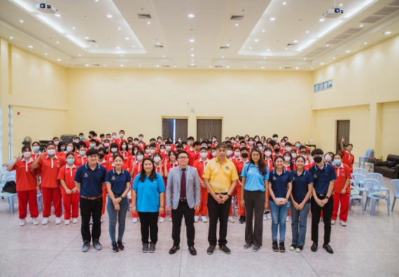 ภาพกิจกรรม   คณะวิทยาศาสตร์และเทคโนโลยี มหาวิทยาลัยราชภัฏกำแพงเพชร ร่วมกับโรงเรียนกำแพงเพชรพิทยาคม จัดโครงการค่ายวิทยาศาสตร์นักเรียนห้องเรียนพิเศษ