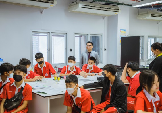 ภาพกิจกรรม   คณะวิทยาศาสตร์และเทคโนโลยี มหาวิทยาลัยราชภัฏกำแพงเพชร ร่วมกับโรงเรียนกำแพงเพชรพิทยาคม จัดโครงการค่ายวิทยาศาสตร์นักเรียนห้องเรียนพิเศษ