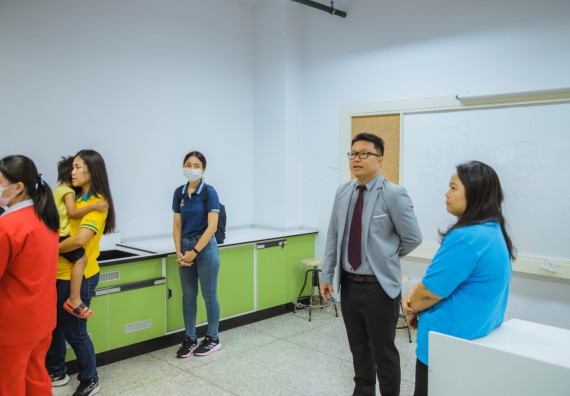 ภาพกิจกรรม   คณะวิทยาศาสตร์และเทคโนโลยี มหาวิทยาลัยราชภัฏกำแพงเพชร ร่วมกับโรงเรียนกำแพงเพชรพิทยาคม จัดโครงการค่ายวิทยาศาสตร์นักเรียนห้องเรียนพิเศษ