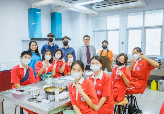 ภาพกิจกรรม   คณะวิทยาศาสตร์และเทคโนโลยี มหาวิทยาลัยราชภัฏกำแพงเพชร ร่วมกับโรงเรียนกำแพงเพชรพิทยาคม จัดโครงการค่ายวิทยาศาสตร์นักเรียนห้องเรียนพิเศษ