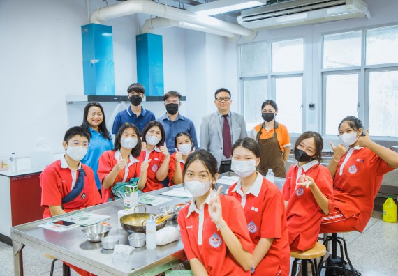 ภาพกิจกรรม   คณะวิทยาศาสตร์และเทคโนโลยี มหาวิทยาลัยราชภัฏกำแพงเพชร ร่วมกับโรงเรียนกำแพงเพชรพิทยาคม จัดโครงการค่ายวิทยาศาสตร์นักเรียนห้องเรียนพิเศษ