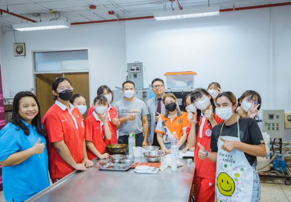 ภาพกิจกรรม   คณะวิทยาศาสตร์และเทคโนโลยี มหาวิทยาลัยราชภัฏกำแพงเพชร ร่วมกับโรงเรียนกำแพงเพชรพิทยาคม จัดโครงการค่ายวิทยาศาสตร์นักเรียนห้องเรียนพิเศษ