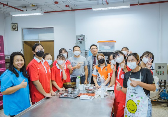 ภาพกิจกรรม   คณะวิทยาศาสตร์และเทคโนโลยี มหาวิทยาลัยราชภัฏกำแพงเพชร ร่วมกับโรงเรียนกำแพงเพชรพิทยาคม จัดโครงการค่ายวิทยาศาสตร์นักเรียนห้องเรียนพิเศษ