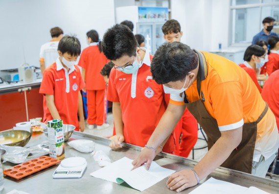 ภาพกิจกรรม   คณะวิทยาศาสตร์และเทคโนโลยี มหาวิทยาลัยราชภัฏกำแพงเพชร ร่วมกับโรงเรียนกำแพงเพชรพิทยาคม จัดโครงการค่ายวิทยาศาสตร์นักเรียนห้องเรียนพิเศษ