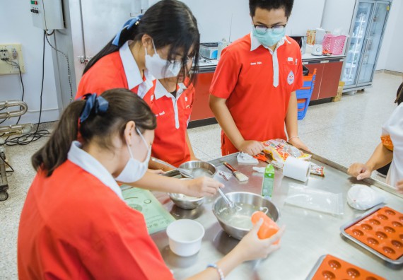 ภาพกิจกรรม   คณะวิทยาศาสตร์และเทคโนโลยี มหาวิทยาลัยราชภัฏกำแพงเพชร ร่วมกับโรงเรียนกำแพงเพชรพิทยาคม จัดโครงการค่ายวิทยาศาสตร์นักเรียนห้องเรียนพิเศษ