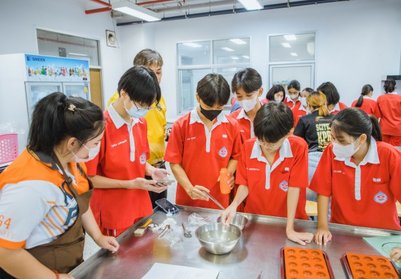 ภาพกิจกรรม   คณะวิทยาศาสตร์และเทคโนโลยี มหาวิทยาลัยราชภัฏกำแพงเพชร ร่วมกับโรงเรียนกำแพงเพชรพิทยาคม จัดโครงการค่ายวิทยาศาสตร์นักเรียนห้องเรียนพิเศษ