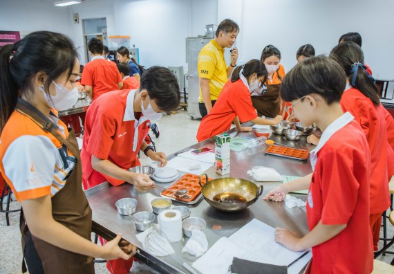 ภาพกิจกรรม   คณะวิทยาศาสตร์และเทคโนโลยี มหาวิทยาลัยราชภัฏกำแพงเพชร ร่วมกับโรงเรียนกำแพงเพชรพิทยาคม จัดโครงการค่ายวิทยาศาสตร์นักเรียนห้องเรียนพิเศษ