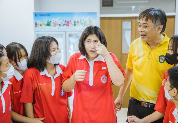 ภาพกิจกรรม   คณะวิทยาศาสตร์และเทคโนโลยี มหาวิทยาลัยราชภัฏกำแพงเพชร ร่วมกับโรงเรียนกำแพงเพชรพิทยาคม จัดโครงการค่ายวิทยาศาสตร์นักเรียนห้องเรียนพิเศษ