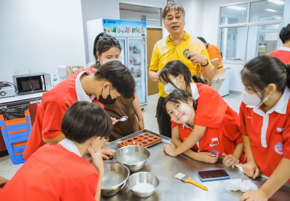 ภาพกิจกรรม   คณะวิทยาศาสตร์และเทคโนโลยี มหาวิทยาลัยราชภัฏกำแพงเพชร ร่วมกับโรงเรียนกำแพงเพชรพิทยาคม จัดโครงการค่ายวิทยาศาสตร์นักเรียนห้องเรียนพิเศษ