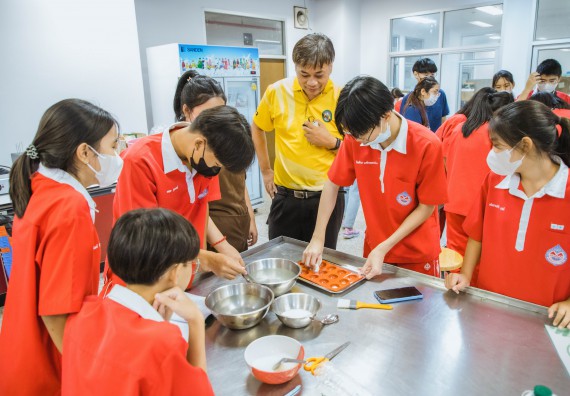 ภาพกิจกรรม   คณะวิทยาศาสตร์และเทคโนโลยี มหาวิทยาลัยราชภัฏกำแพงเพชร ร่วมกับโรงเรียนกำแพงเพชรพิทยาคม จัดโครงการค่ายวิทยาศาสตร์นักเรียนห้องเรียนพิเศษ