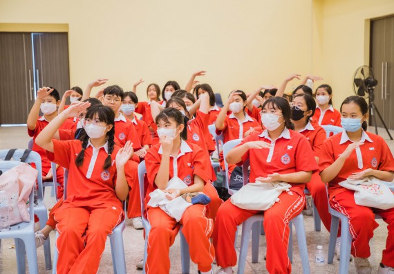 ภาพกิจกรรม   คณะวิทยาศาสตร์และเทคโนโลยี มหาวิทยาลัยราชภัฏกำแพงเพชร ร่วมกับโรงเรียนกำแพงเพชรพิทยาคม จัดโครงการค่ายวิทยาศาสตร์นักเรียนห้องเรียนพิเศษ