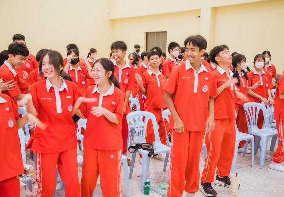 ภาพกิจกรรม   คณะวิทยาศาสตร์และเทคโนโลยี มหาวิทยาลัยราชภัฏกำแพงเพชร ร่วมกับโรงเรียนกำแพงเพชรพิทยาคม จัดโครงการค่ายวิทยาศาสตร์นักเรียนห้องเรียนพิเศษ