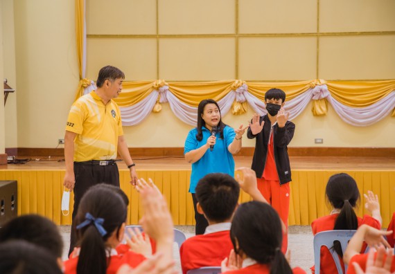 ภาพกิจกรรม   คณะวิทยาศาสตร์และเทคโนโลยี มหาวิทยาลัยราชภัฏกำแพงเพชร ร่วมกับโรงเรียนกำแพงเพชรพิทยาคม จัดโครงการค่ายวิทยาศาสตร์นักเรียนห้องเรียนพิเศษ