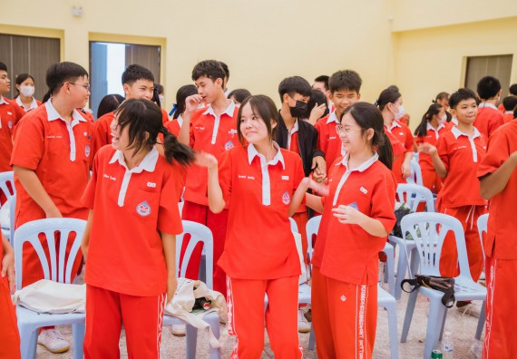 ภาพกิจกรรม   คณะวิทยาศาสตร์และเทคโนโลยี มหาวิทยาลัยราชภัฏกำแพงเพชร ร่วมกับโรงเรียนกำแพงเพชรพิทยาคม จัดโครงการค่ายวิทยาศาสตร์นักเรียนห้องเรียนพิเศษ