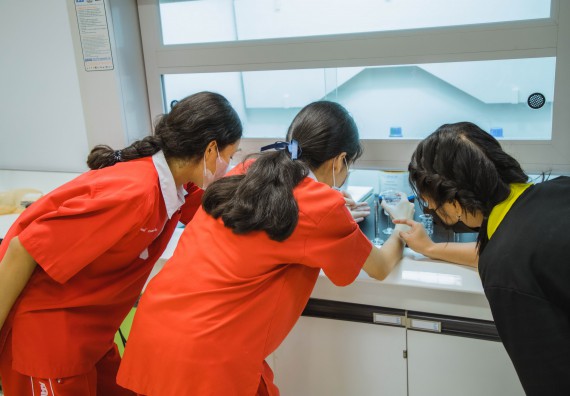 ภาพกิจกรรม   คณะวิทยาศาสตร์และเทคโนโลยี มหาวิทยาลัยราชภัฏกำแพงเพชร ร่วมกับโรงเรียนกำแพงเพชรพิทยาคม จัดโครงการค่ายวิทยาศาสตร์นักเรียนห้องเรียนพิเศษ