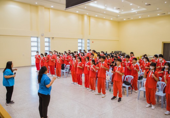 ภาพกิจกรรม   คณะวิทยาศาสตร์และเทคโนโลยี มหาวิทยาลัยราชภัฏกำแพงเพชร ร่วมกับโรงเรียนกำแพงเพชรพิทยาคม จัดโครงการค่ายวิทยาศาสตร์นักเรียนห้องเรียนพิเศษ