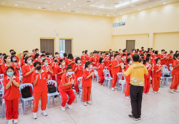 ภาพกิจกรรม   คณะวิทยาศาสตร์และเทคโนโลยี มหาวิทยาลัยราชภัฏกำแพงเพชร ร่วมกับโรงเรียนกำแพงเพชรพิทยาคม จัดโครงการค่ายวิทยาศาสตร์นักเรียนห้องเรียนพิเศษ