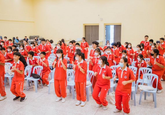 ภาพกิจกรรม   คณะวิทยาศาสตร์และเทคโนโลยี มหาวิทยาลัยราชภัฏกำแพงเพชร ร่วมกับโรงเรียนกำแพงเพชรพิทยาคม จัดโครงการค่ายวิทยาศาสตร์นักเรียนห้องเรียนพิเศษ