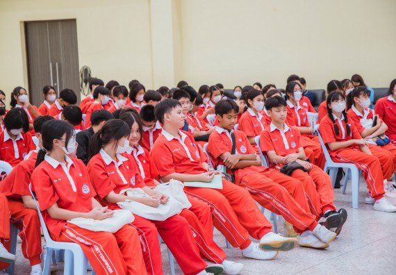 ภาพกิจกรรม   คณะวิทยาศาสตร์และเทคโนโลยี มหาวิทยาลัยราชภัฏกำแพงเพชร ร่วมกับโรงเรียนกำแพงเพชรพิทยาคม จัดโครงการค่ายวิทยาศาสตร์นักเรียนห้องเรียนพิเศษ