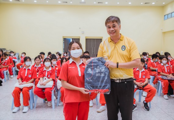 ภาพกิจกรรม   คณะวิทยาศาสตร์และเทคโนโลยี มหาวิทยาลัยราชภัฏกำแพงเพชร ร่วมกับโรงเรียนกำแพงเพชรพิทยาคม จัดโครงการค่ายวิทยาศาสตร์นักเรียนห้องเรียนพิเศษ