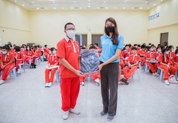 ภาพกิจกรรม   คณะวิทยาศาสตร์และเทคโนโลยี มหาวิทยาลัยราชภัฏกำแพงเพชร ร่วมกับโรงเรียนกำแพงเพชรพิทยาคม จัดโครงการค่ายวิทยาศาสตร์นักเรียนห้องเรียนพิเศษ