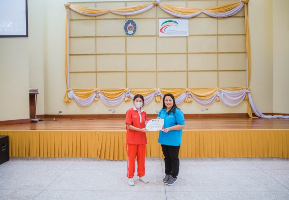 ภาพกิจกรรม   คณะวิทยาศาสตร์และเทคโนโลยี มหาวิทยาลัยราชภัฏกำแพงเพชร ร่วมกับโรงเรียนกำแพงเพชรพิทยาคม จัดโครงการค่ายวิทยาศาสตร์นักเรียนห้องเรียนพิเศษ