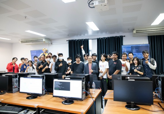 ภาพกิจกรรม   โปรแกรมวิชาวิทยาการคอมพิวเตอร์และเทคโนโลยีสารสนเทศ จัดกิจกรรมเสริมสมรรถนะการเรียนรู้ทักษะด้านวิชาการและวิชาชีพระดับชั้นปี