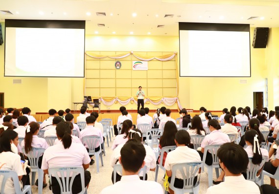 ภาพกิจกรรม  โปรแกรมวิชาวิทยาศาสตร์สิ่งแวดล้อม จัดโครงการอบรมเชิงปฏิบัติการความรู้ความเข้าใจเกี่ยวกับพลังงานไฟฟ้า