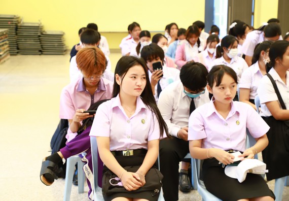 ภาพกิจกรรม  โปรแกรมวิชาวิทยาศาสตร์สิ่งแวดล้อม จัดโครงการอบรมเชิงปฏิบัติการความรู้ความเข้าใจเกี่ยวกับพลังงานไฟฟ้า