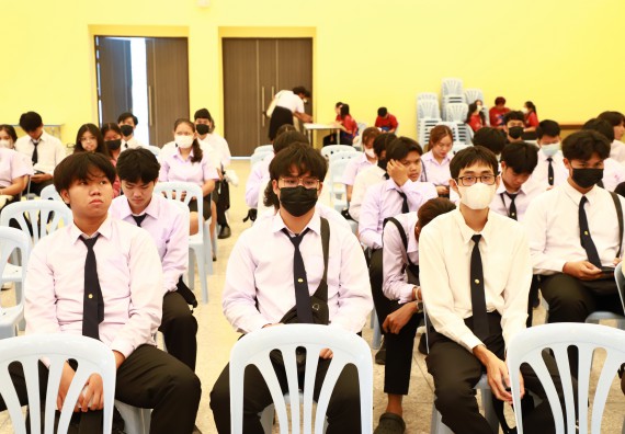 ภาพกิจกรรม  โปรแกรมวิชาวิทยาศาสตร์สิ่งแวดล้อม จัดโครงการอบรมเชิงปฏิบัติการความรู้ความเข้าใจเกี่ยวกับพลังงานไฟฟ้า